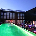 RF Pool Bar(夜).JPG