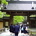 20060511-18-金閣寺大門.JPG