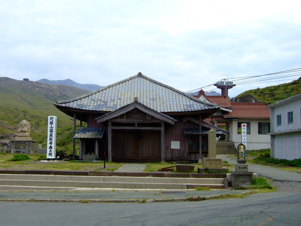 072 駅旁的神社.JPG
