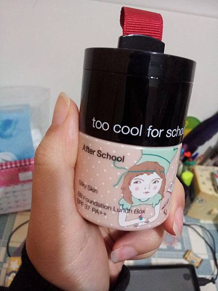 [too cool for school]BB Foundation Lunch Box SPF 37 PA++01