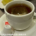 飲料：熱奶茶