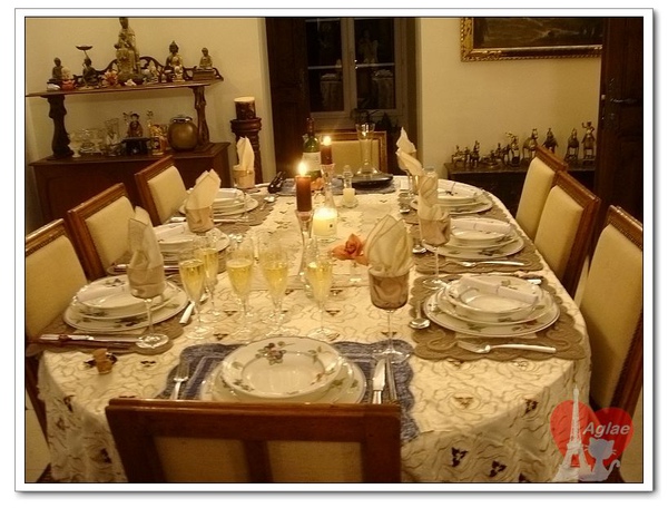 table setting.jpg