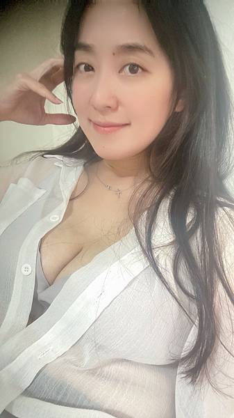 穿比不穿更舒服/Hilton 希爾頓 小心機前扣式深v石墨烯 穿比不穿更舒服/Hilton 希爾頓 小心機前扣式深v石墨烯