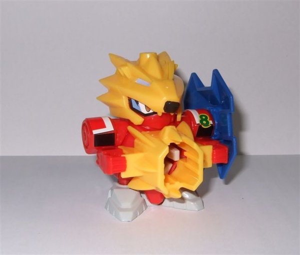08-金獅戰士(多胸前砲口).jpg
