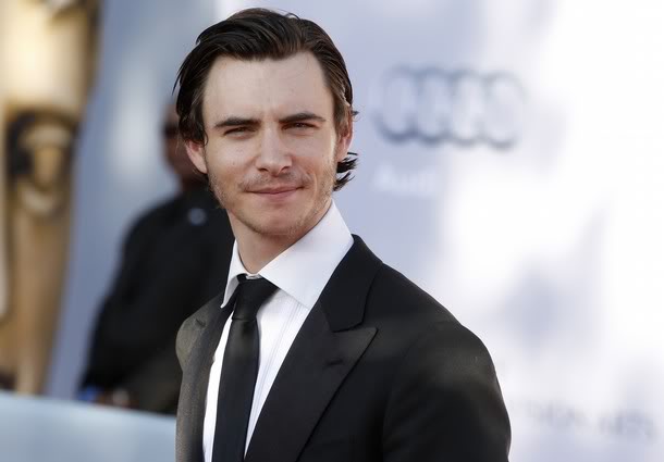 Harry Lloyd 07