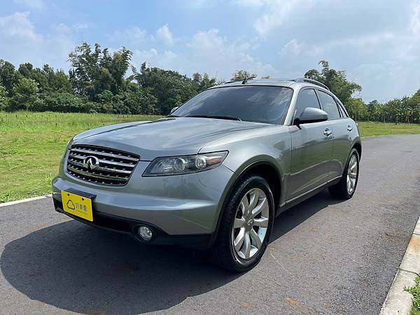 2005年INFINITI FX35 車況美，低里程