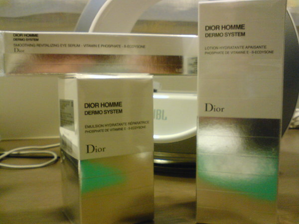 Dior Homme 首次購