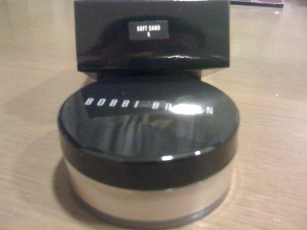 Bobbi Brown 羽柔蜜粉 5