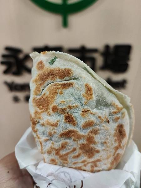 [食記] 台北市虎林街沒有招牌的乾煎韭菜盒