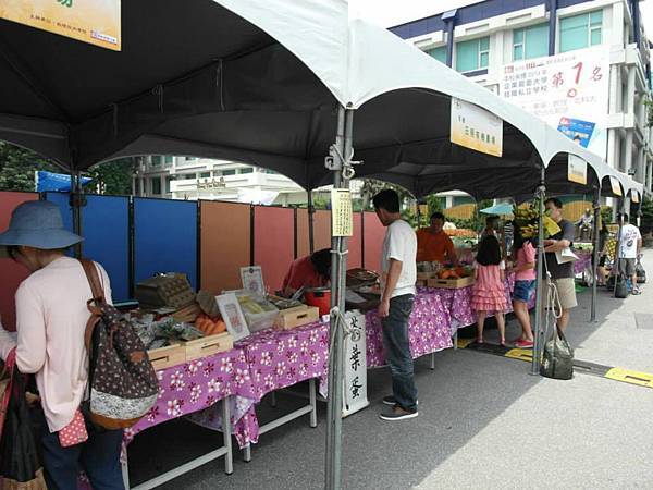 致理幸福農學市集-市集另一角