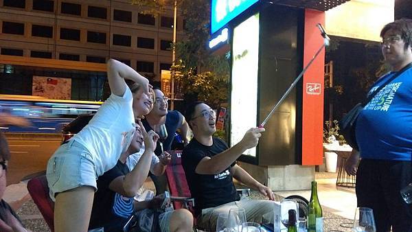 就是要自拍!KJStar 藍牙無線自拍棒 @3C 達人廖阿輝 10698349_10203669100902300_1863052772_o