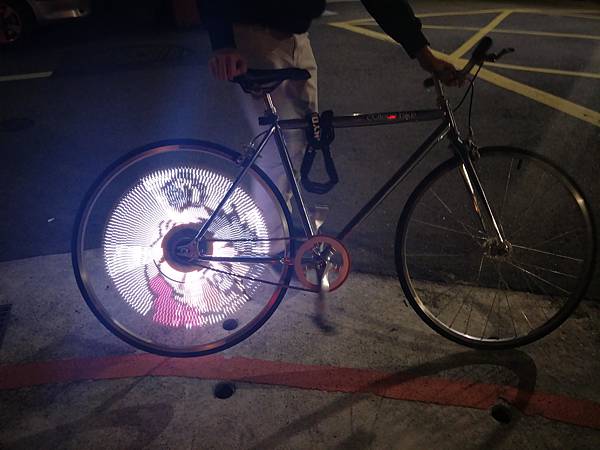 馳騁夜風中無法忽視的耀眼!可自訂圖案甚至動畫的 Balight 夜騎俠 – 魔光輪開箱體驗 @3C 達人廖阿輝 IMG20161213005033_2