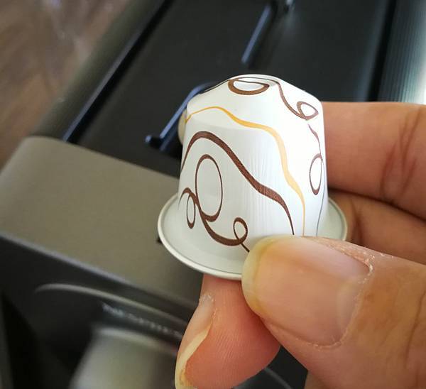 降價了!Nespresso 膠囊咖啡機 支援藍牙 Prodigio 開箱!還有 美好時光膠囊禮盒 / 冬季限量風味 分享 @3C 達人廖阿輝 IMG_20161213_132004