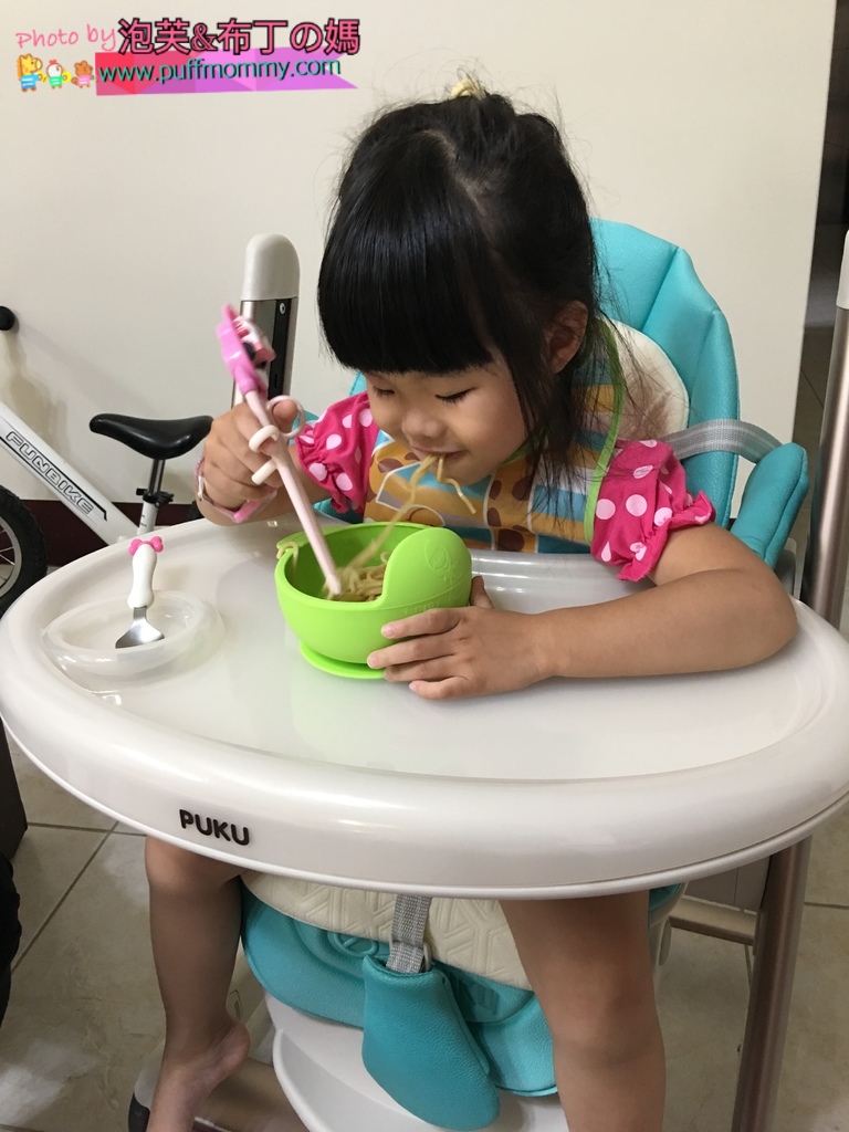 PUKU Egg多功能成長型高腳餐椅&魔吸碗