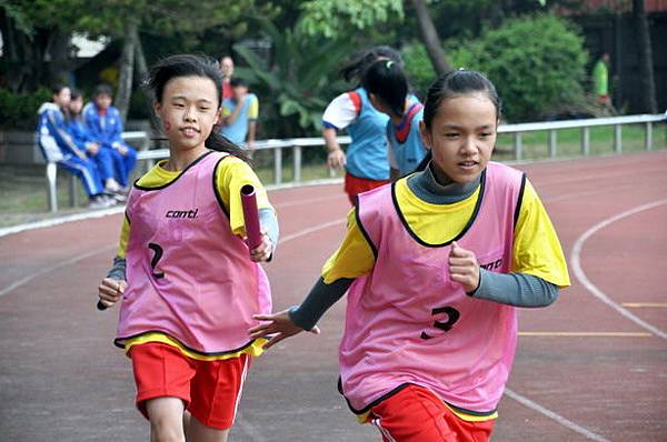 默契十足勇往直前--大隊接力 默契十足勇往直前--大隊接力