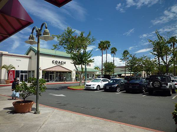 D02-028-Waikele Outlets.JPG