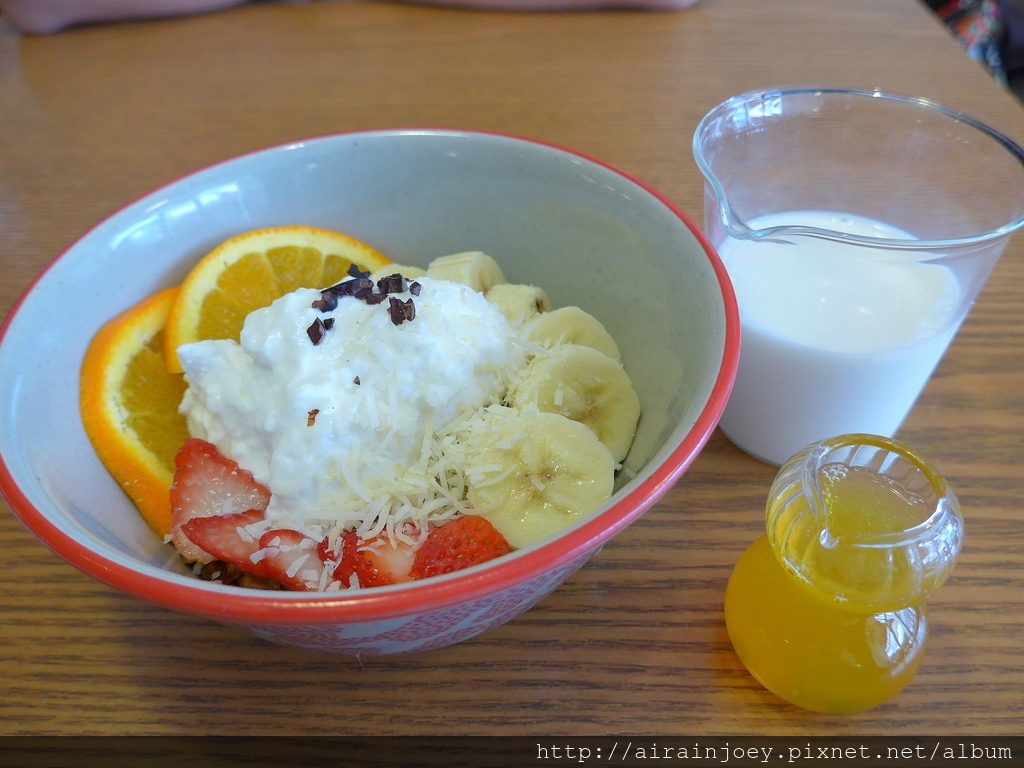 D10-024 C%26;C BREAKFAST OKINAWA.jpg