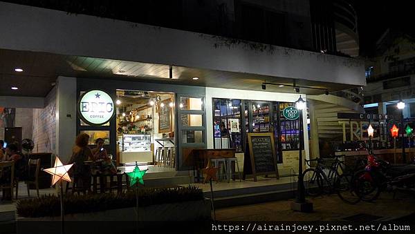 D03-009 Epic Cafe.JPG