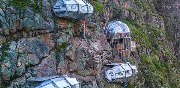 skylodge adventure suites 001.jpg