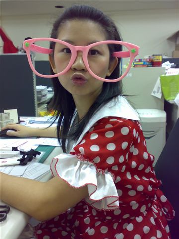 ava-glasses.jpg