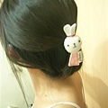 2007情人節交換禮物抽到hanna買的兔子髮飾.JPG