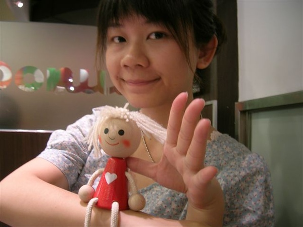 劉彥瑜要我放娃在手上她要拍.小一的她幫我拍的.JPG