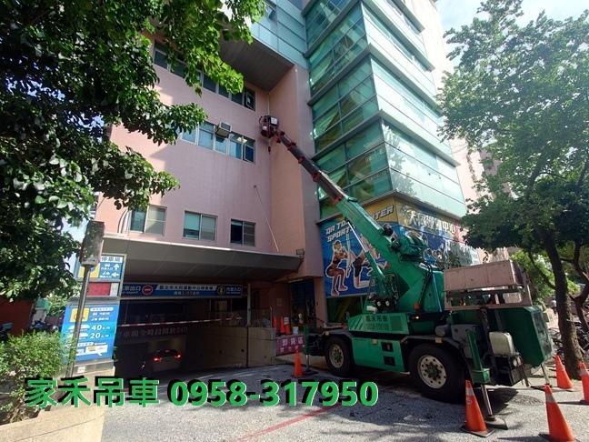 台北市吊車出租,新北市吊車出租,小吊卡車出租,家禾吊車202