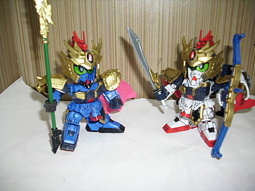 (模仿漫画叛变射死蔡瑁pose)