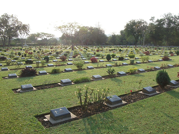 Chung Kai Allied War Cemetery, 盟軍墓園, 葬著二戰時在此落難的盟軍官兵