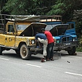 路邊修車工