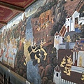 玉佛寺裡的彩色壁畫, 共有178幅, 描寫"羅摩王故事", 羅摩王是婆羅門教三大天王之一