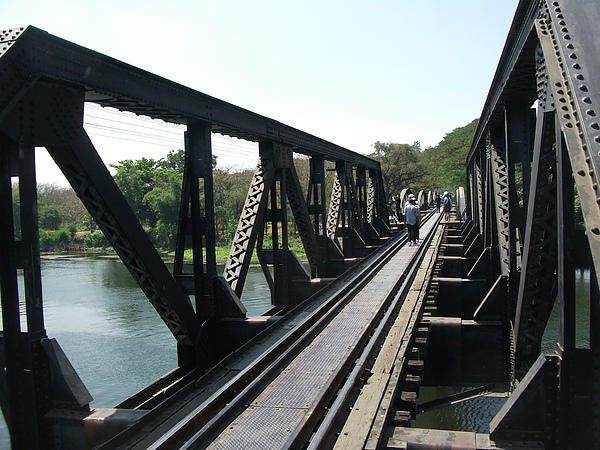 Bridge Over the River Kwai, 桂河大橋, 很漂亮的鐵橋, 但是是用很多生命換來的