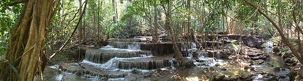 Huay Mae Khamin瀑布群之第六層瀑布Dong Pee Sua