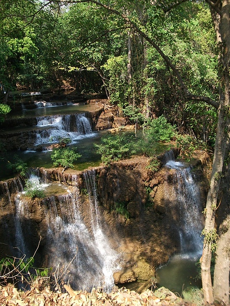 Huay Mae Khamin瀑布群之第四層瀑布Chat Kaew