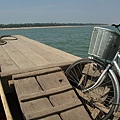 Koh Trong小島就在前面, 我也租了腳踏車