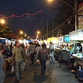 Wat Boon Night Bazaar, 夜市, 很便宜而且還不錯吃