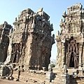 Phnom Krom, 豬山, 在洞里薩湖旁, 建於9~10世紀