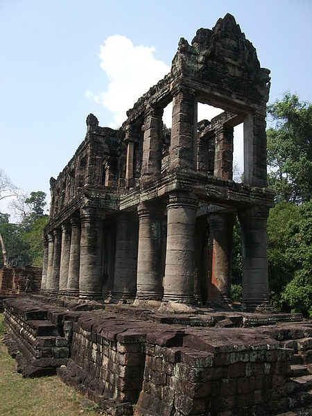 寶劍寺藏經閣, 寶劍寺真的是很大的一落建築, 可以逛很久