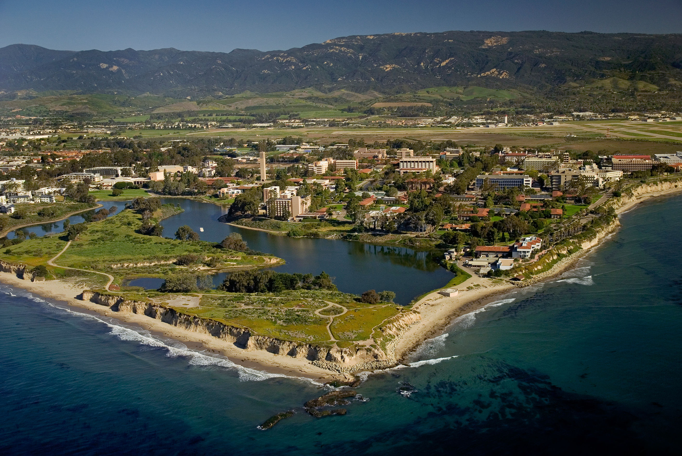 UCSB 聖塔芭芭拉加大 - 緊臨太平洋的海岸校園