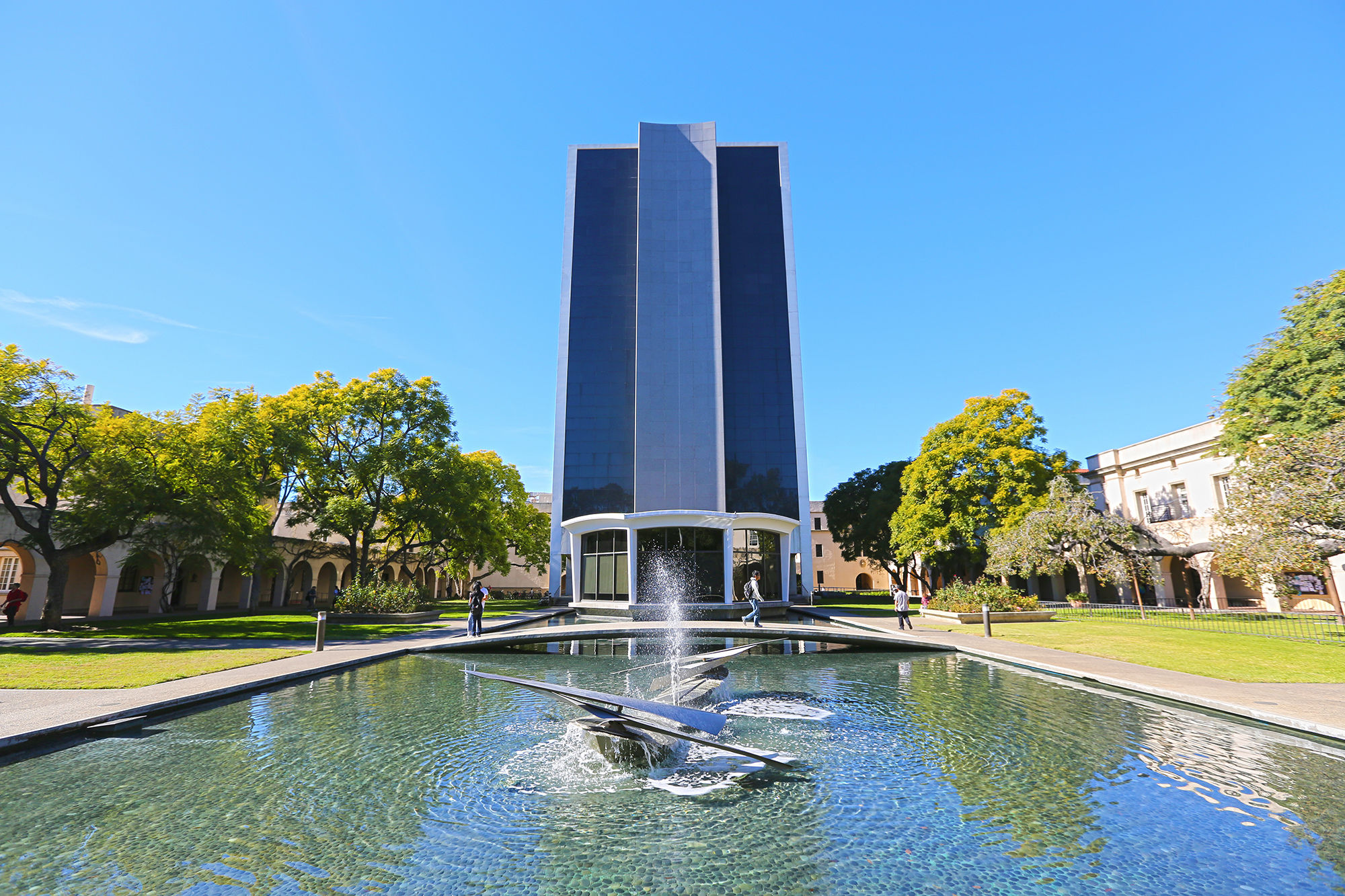 Caltech 加州理工學院 - 全球頂尖科技理工學院