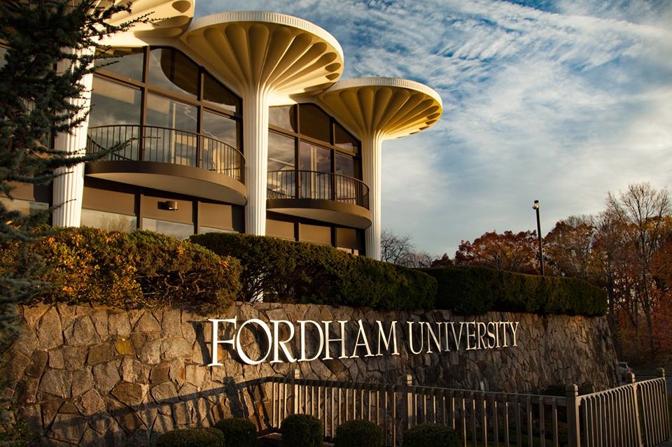 Fordham福特漢姆大學 - 紐約市歷史悠久的私立大學，政經界菁英多出身於此