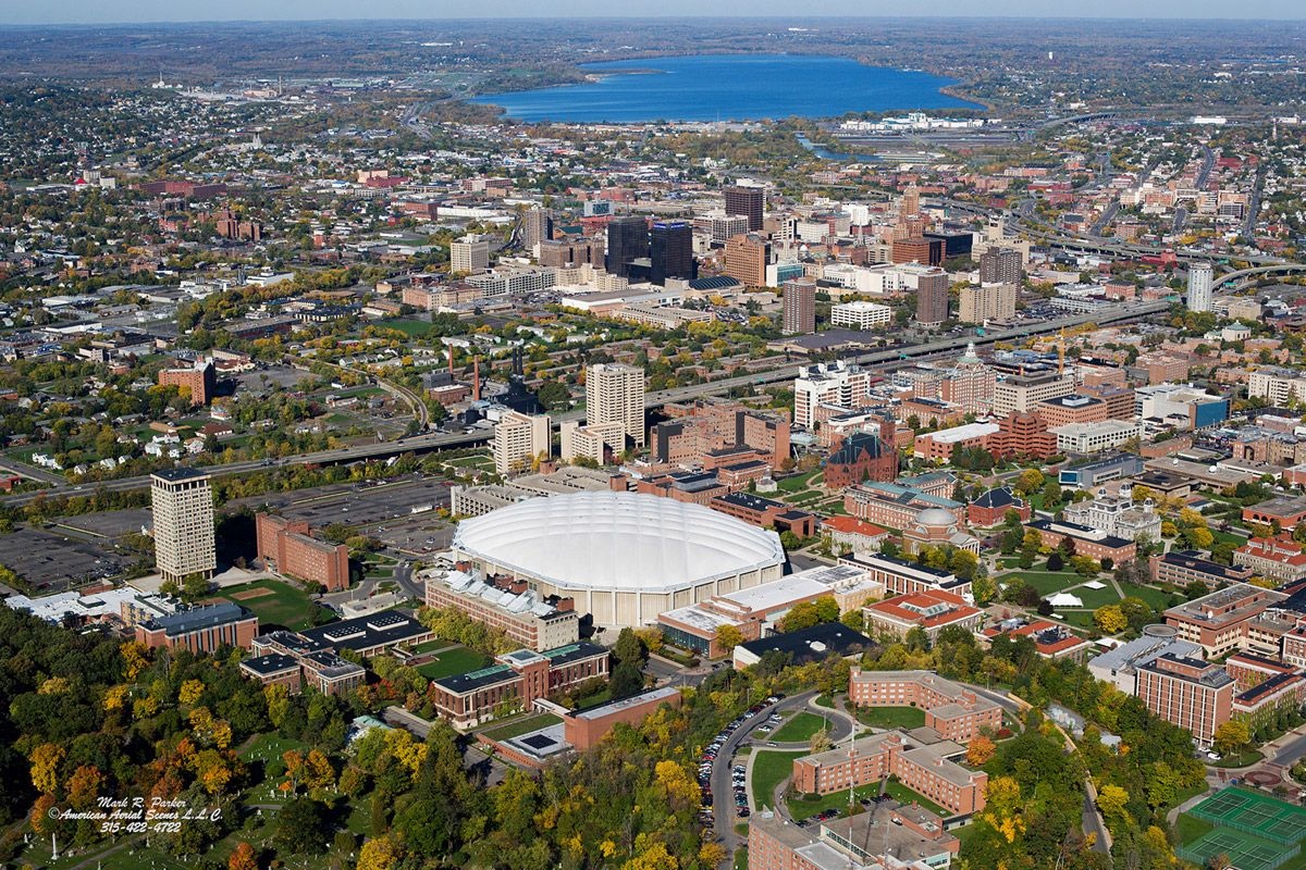 Syracuse University 雪城大學 - 在大雪紛飛的國度裡，點亮熾熱的橙色