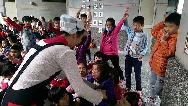 2016 食農教育-古早味爆米香教學-1021嘣米香在南屏國小-康軒文教 (33).jpg