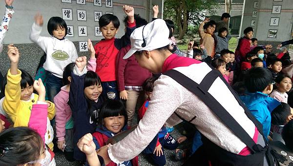 2016 食農教育-古早味爆米香教學-1021嘣米香在南屏國小-康軒文教 (39).jpg