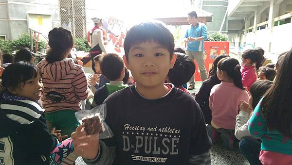 2016 食農教育-古早味爆米香教學-1021嘣米香在南屏國小-康軒文教 (54).jpg 2016 食農教育-古早味爆米香教學-1021嘣米香在南屏國小-康軒文教 (54).jpg