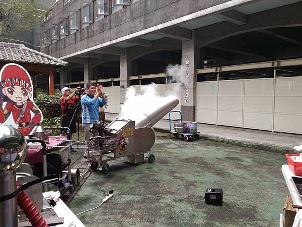 2016 食農教育-古早味爆米香教學-1021嘣米香在南屏國小-康軒文教 (65).jpg 2016 食農教育-古早味爆米香教學-1021嘣米香在南屏國小-康軒文教 (65).jpg