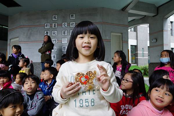 2016 食農教育-古早味爆米香教學-1021嘣米香在南屏國小-康軒文教 (15).JPG