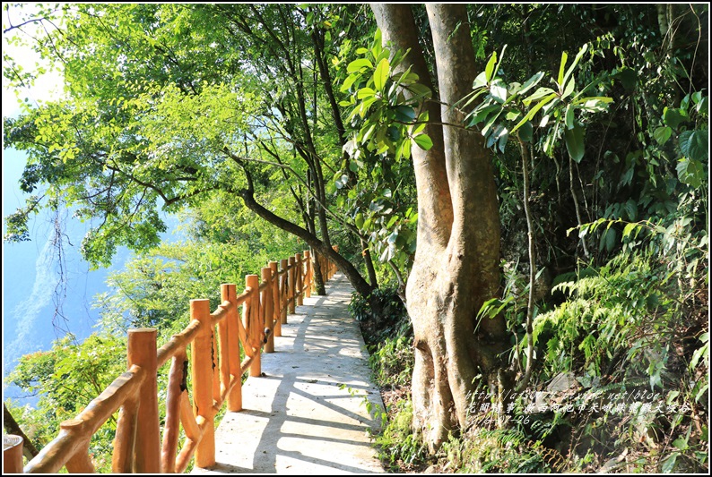 廣西池河市天峨縣龍灘大峽谷-2016-07-17.jpg