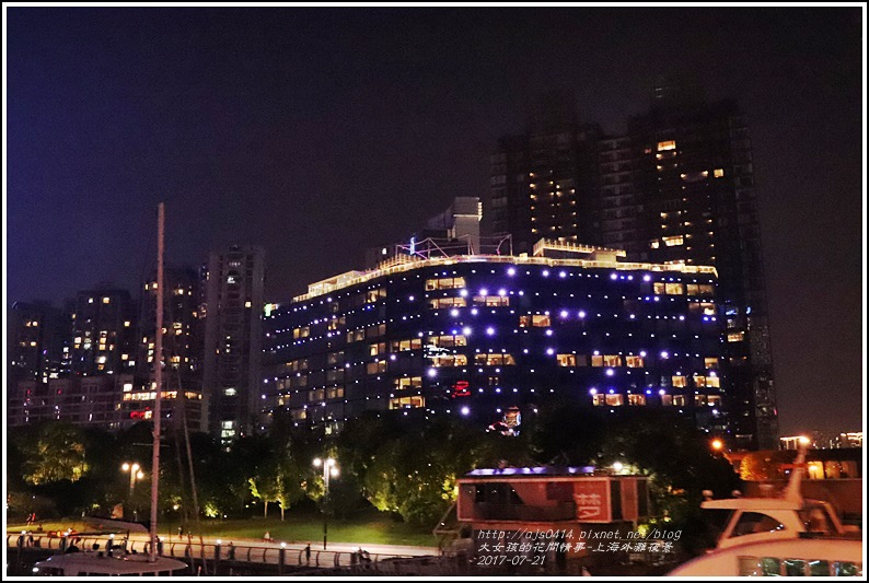 上海外灘夜景-2017-07-15.jpg