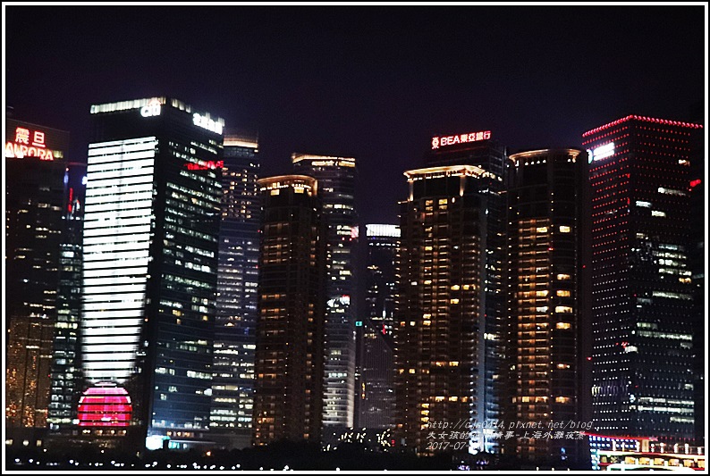 上海外灘夜景-2017-07-18.jpg